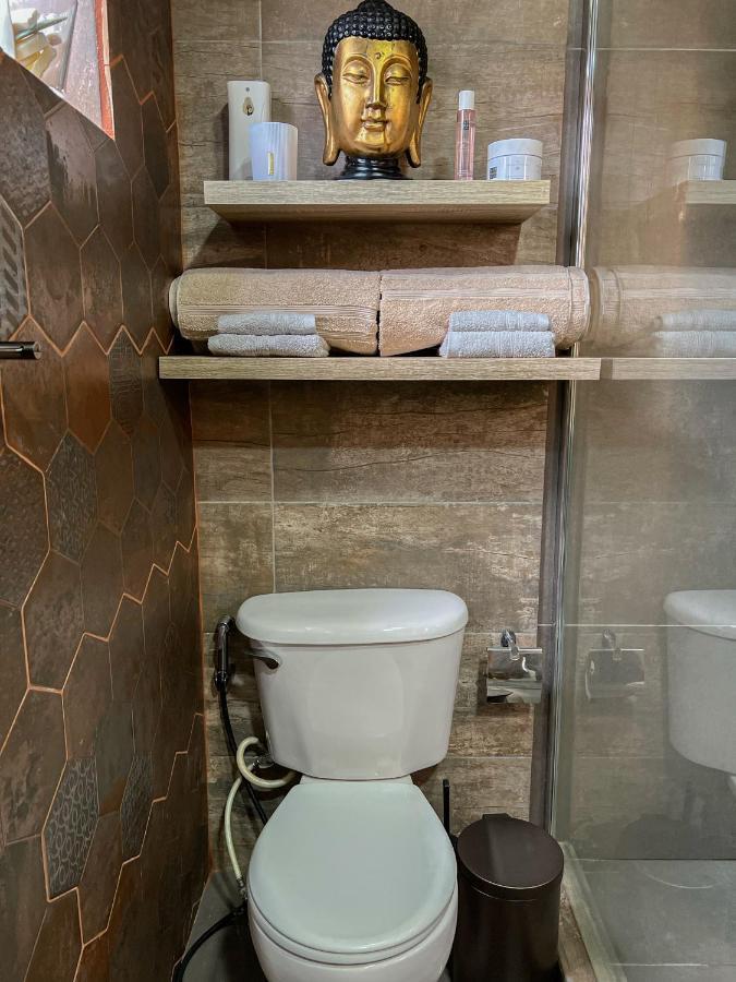 Lama Y Solo Unique Private Room Walking Distance To The Beach Palm Beach Ngoại thất bức ảnh