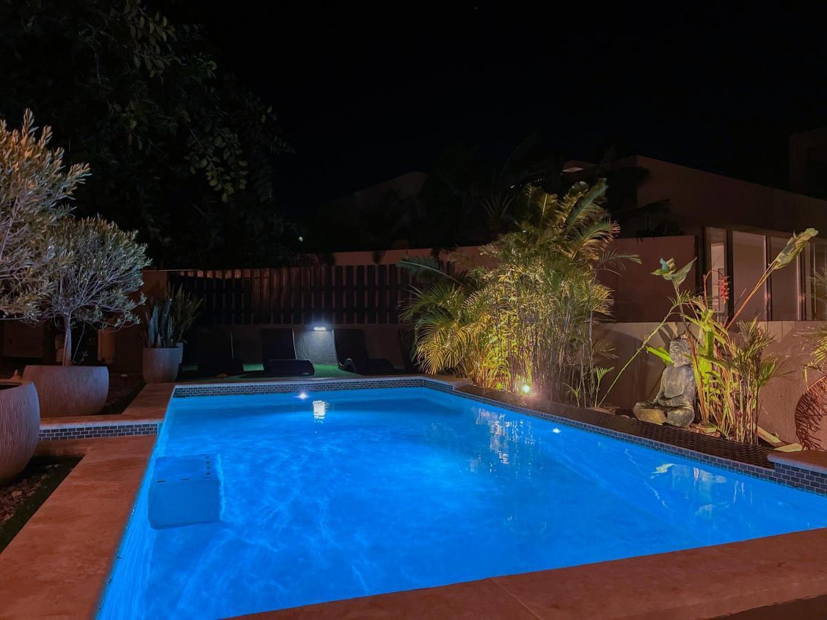 Lama Y Solo Unique Private Room Walking Distance To The Beach Palm Beach Ngoại thất bức ảnh